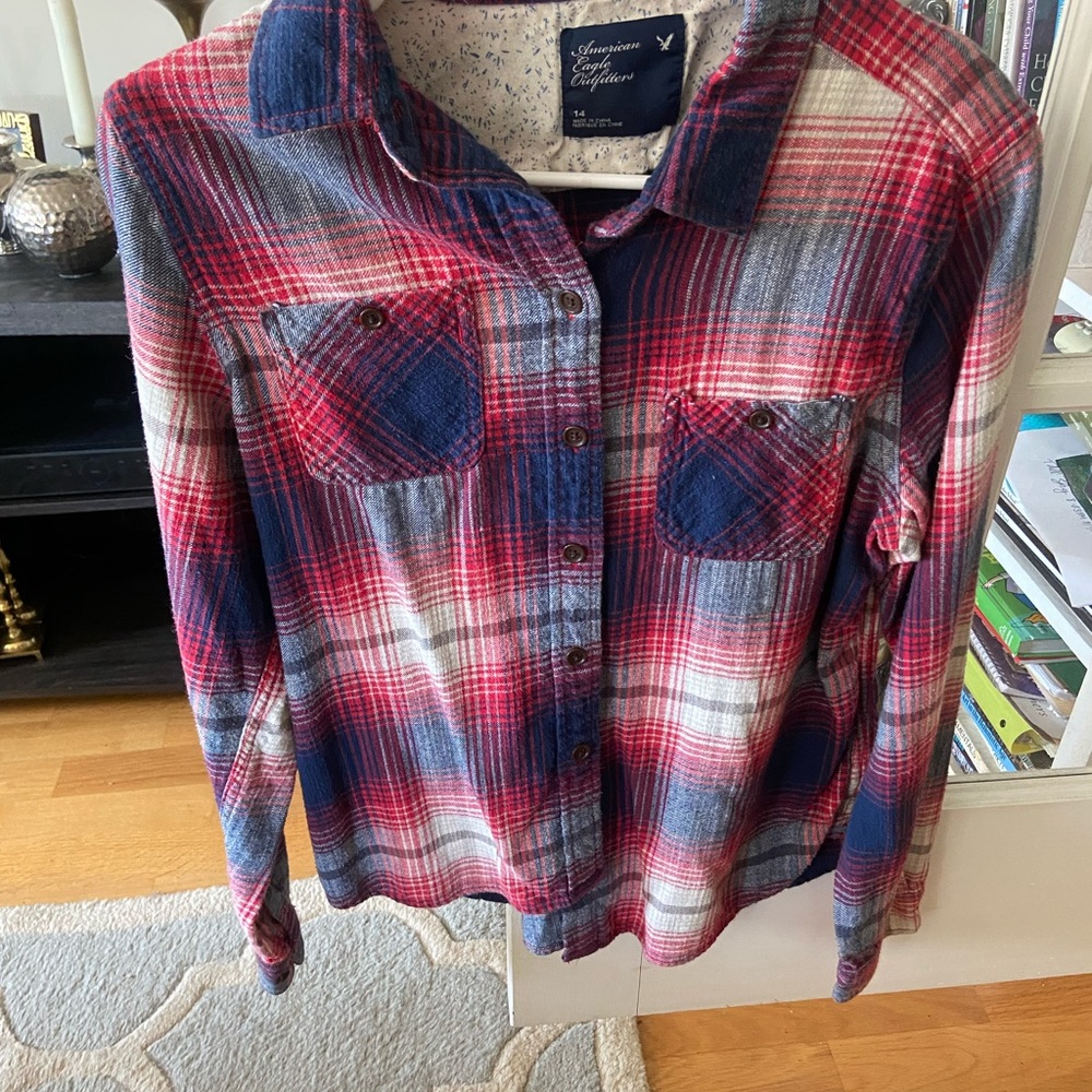 American Eagle Outfitters Girls size 14 plaid Shirt
